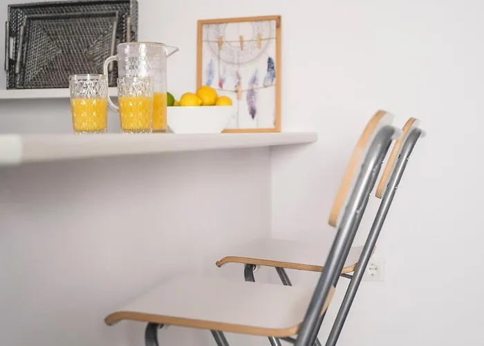 Lägenhet Brand New Deluxe With Balcony Center *