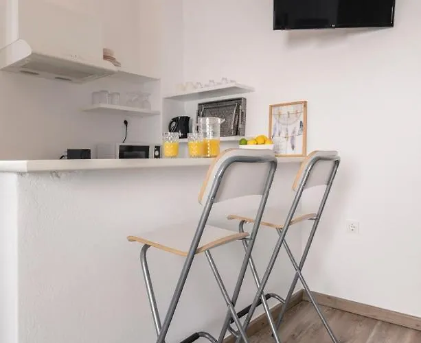 Brand New Deluxe With Balcony Center * Naousa