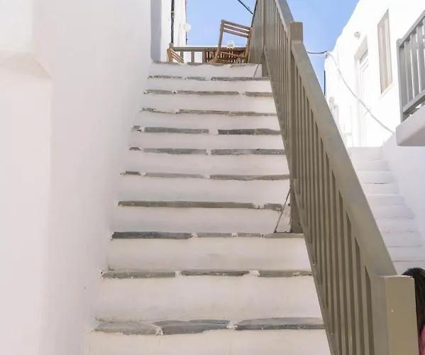 Brand New Deluxe With Balcony Center Apartment