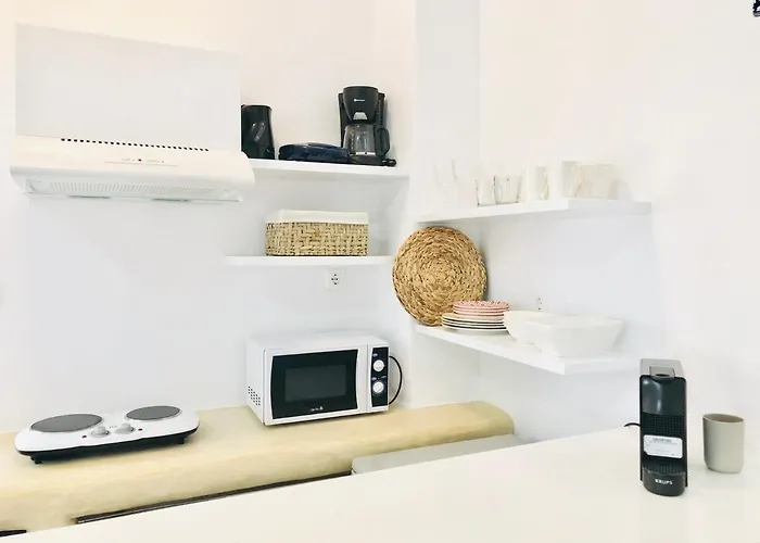 Apartment Brand New Deluxe With Balcony Center *